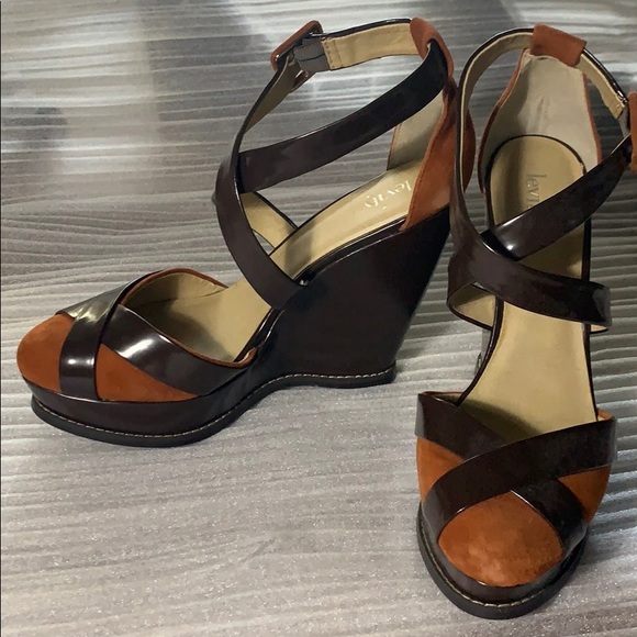 levity Shoes - Levity Juliessa Wedge Platforms sz 9.5